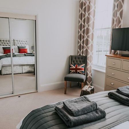 Cavendish House With Secure, Allocated Parking, 2 Mins Walk From Windsor Castle Exteriör bild
