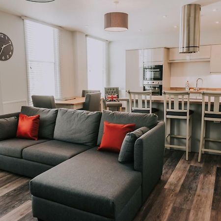 Cavendish House With Secure, Allocated Parking, 2 Mins Walk From Windsor Castle Exteriör bild