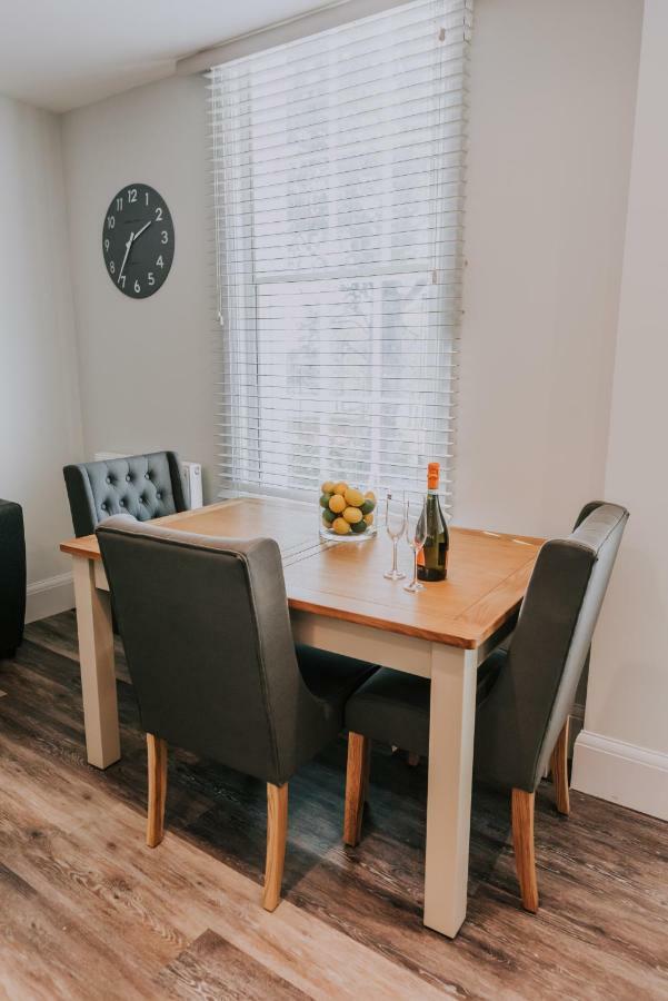 Cavendish House With Secure, Allocated Parking, 2 Mins Walk From Windsor Castle Exteriör bild