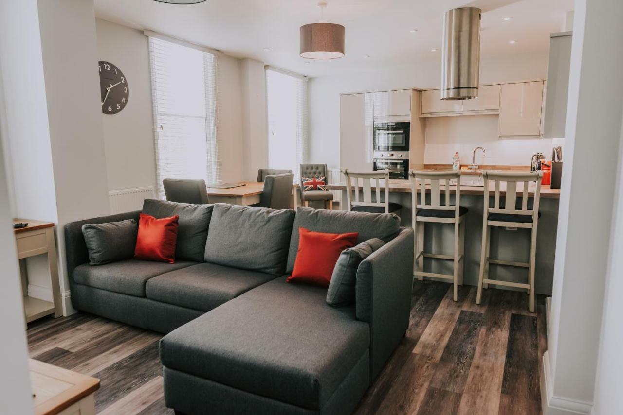 Cavendish House With Secure, Allocated Parking, 2 Mins Walk From Windsor Castle Exteriör bild