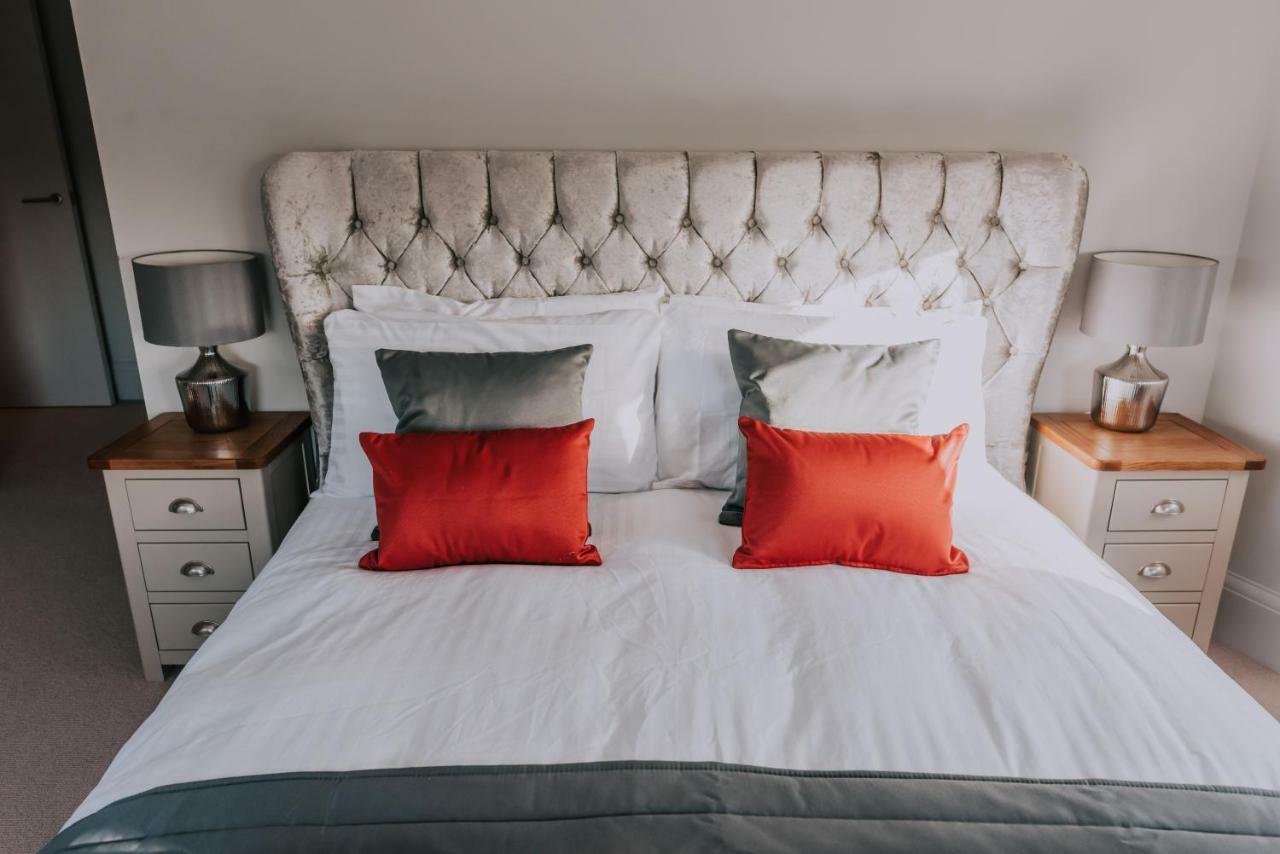 Cavendish House With Secure, Allocated Parking, 2 Mins Walk From Windsor Castle Exteriör bild